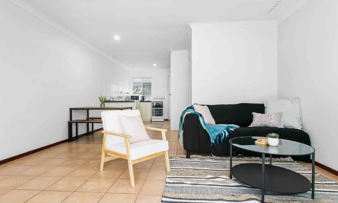 Bicton Apartment | Serene Stay: 2BR, Sleeps 4, River & Beach Close