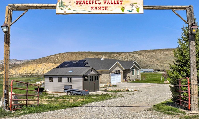 Sterling House | Serene Sterling Getaway, Near Palisade State Park!