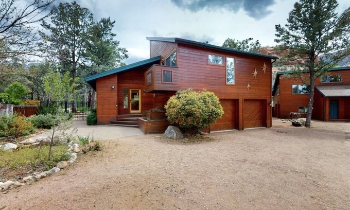 Sedona House | Serene yoga retreat with private heated pool! Just minutes from hiking!