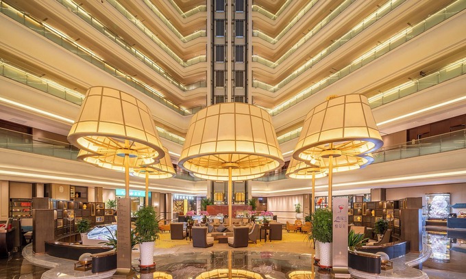 Qingdao City Center Hotel | Serene Yuhua Hotel