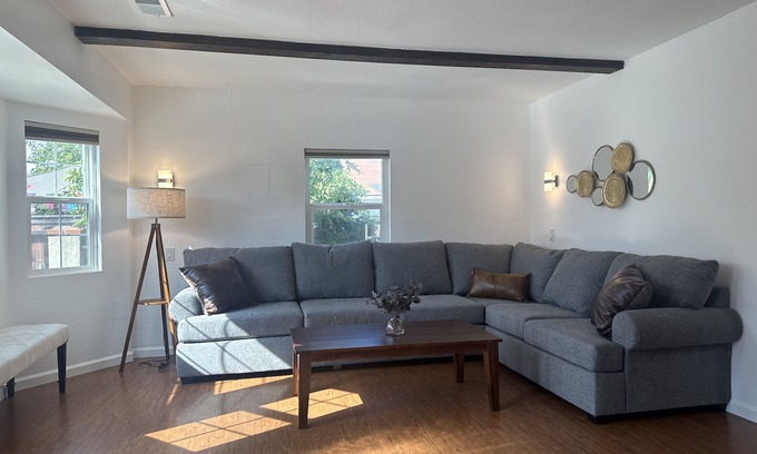 El Cajon House | Serenity and Comfort Await: Charming El Cajon Retreat for Your Perfect Getaway!