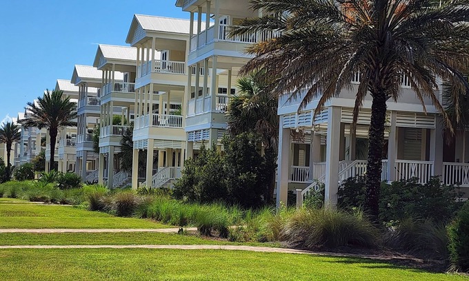 Crawfordville House | Serenity at Shell Point-Beautiful home that offers peace and tranquility!