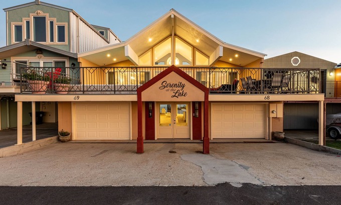 West End House | Serenity at the Lake ~~Large House on Lake Pontchartrain w/ POOL-Boat Accessible