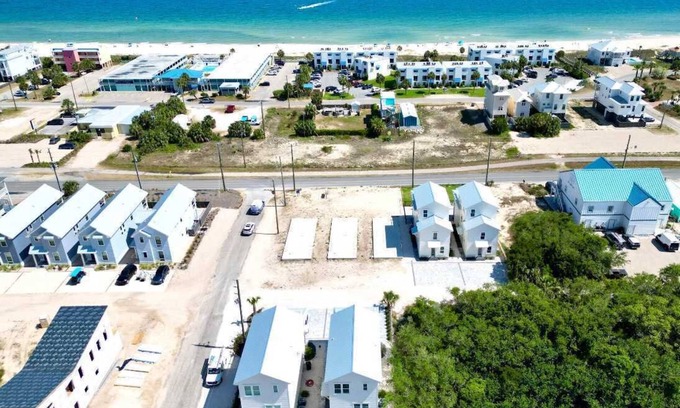 St. George Island House | Serenity by the Sea II St George Island Pool Home