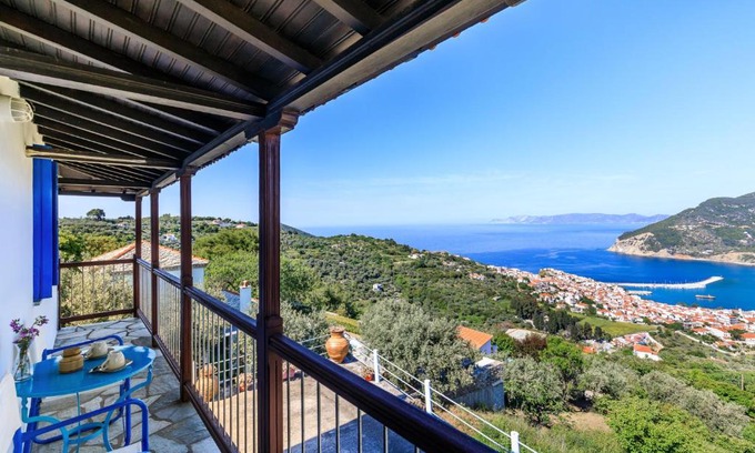 Skopelos House | Serenity Cottage
