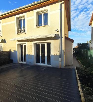 Genevois House | Serenity House - Geneva Luxe Calm Confort 8 pers - Viadora