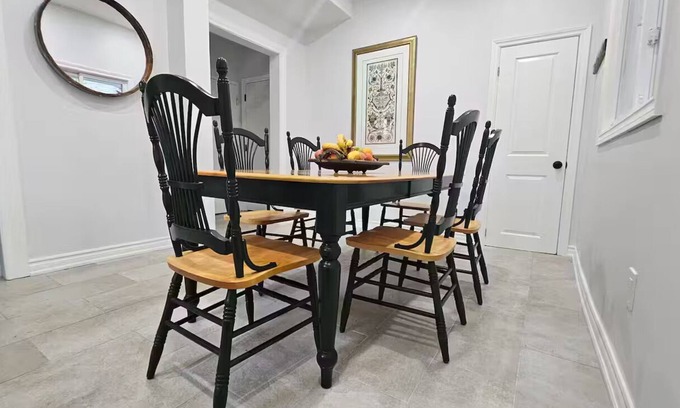 Niagara Falls Bed & Breakfast | Serenity Inn -Blue room