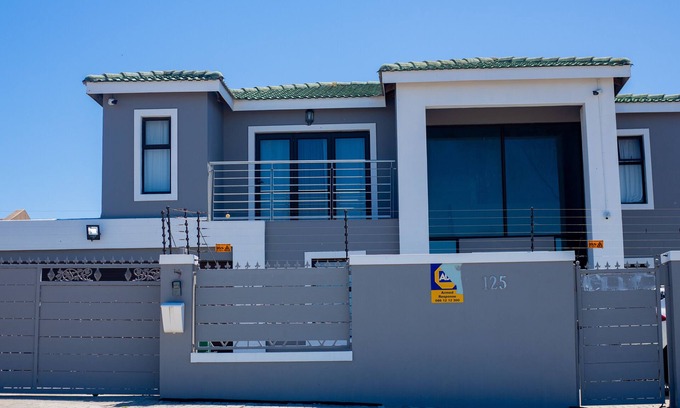 Bloubergstrand Villa | SERENITY @ ITS HEIGHTS