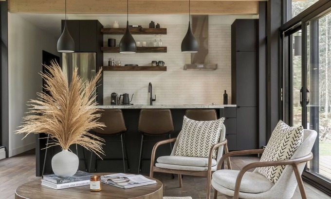 La Conception Ski Chalet | Serenity Kabinhaus Retreat: A Cozy Getaway w/Spa