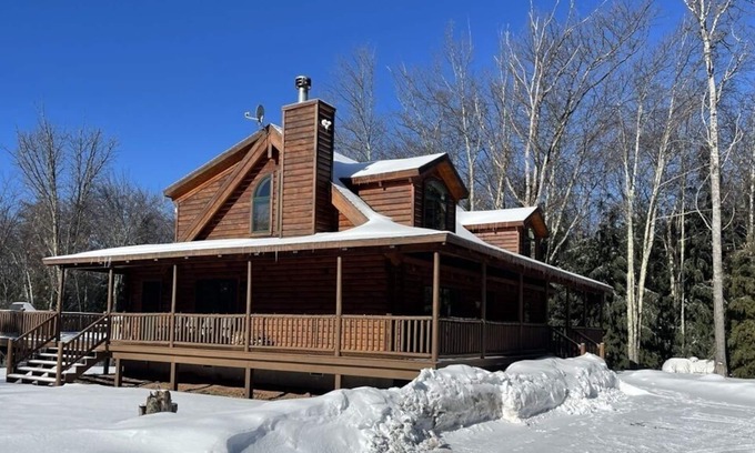 Windham Cabin | Serenity Mountain Cabin- 5 miles to Windham Mtn