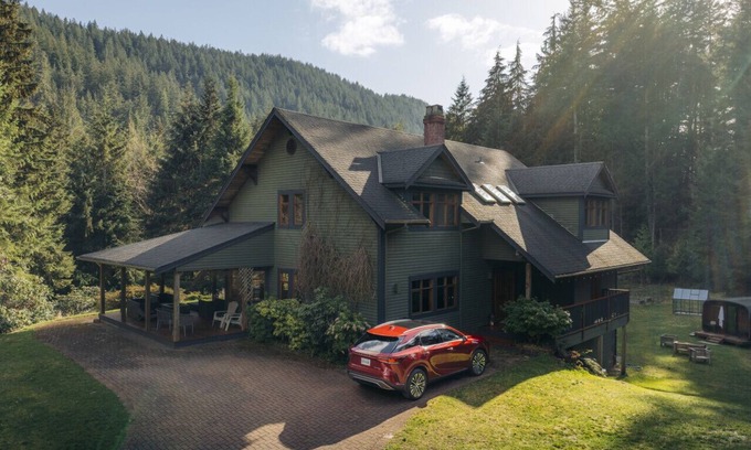 Bowen Island House | Serenity on Bowen Island
