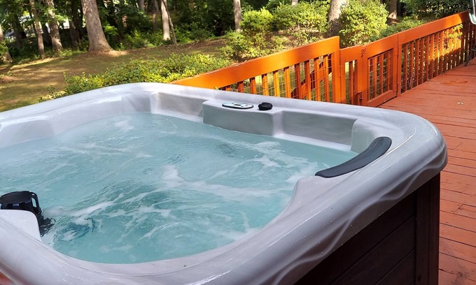 Macon House | Serenity On The Lake