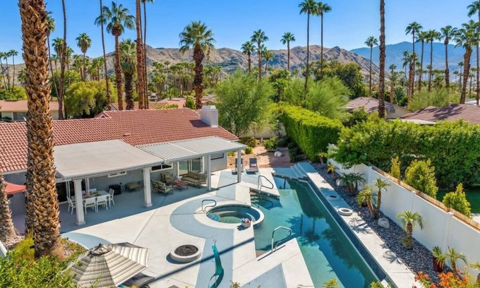Araby House | Serenity Palms-Gorgeous Villa in Palm Springs