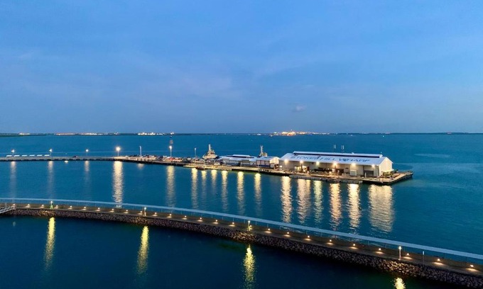 Darwin City Centre Apartment | Serenity Short Stays - Deja Blue - at Darwin Waterfront