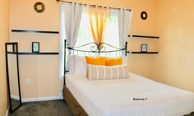 South View Bed & Breakfast | Serenity Stay