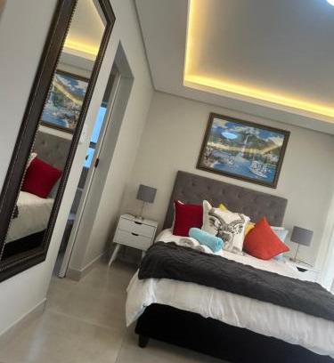 Edgemead House | Serenity suite 6 minutes away from the beach