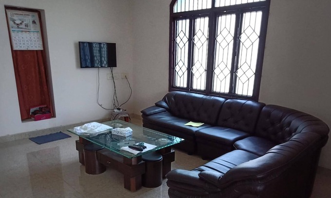 Annamalai Nagar House | Service apartment in pondicherry only for family and couples