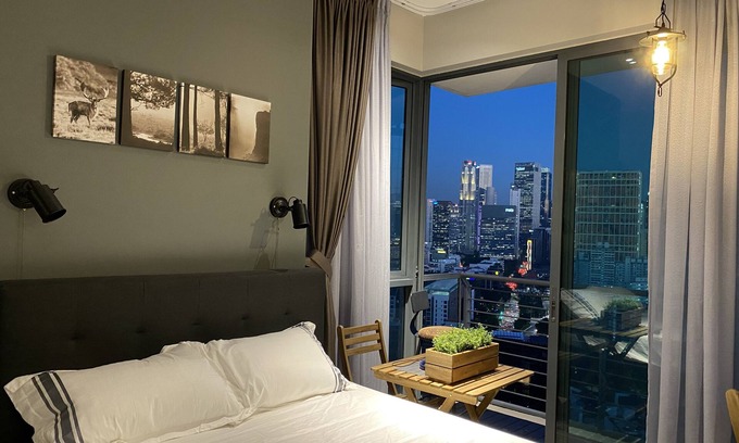 Singapore River Apartment | Serviced Studio with Stunning Views (S1)