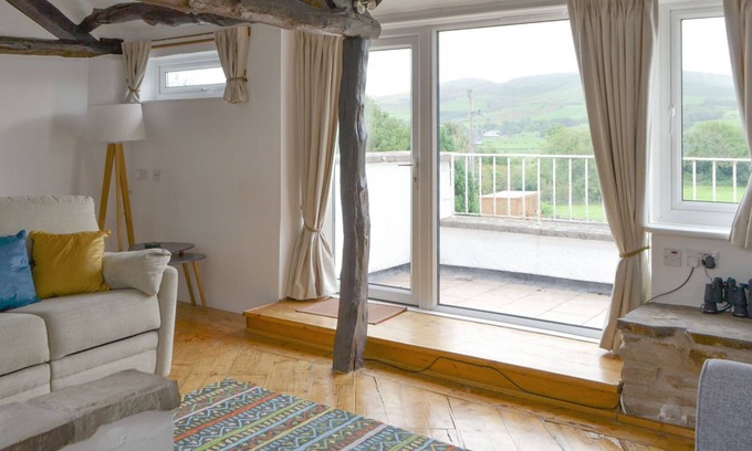 Workington Cottage | Set in a peaceful village location close to Cockermouth and the Lake District National Park.