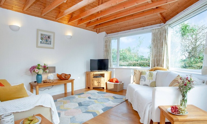 Portscatho Cottage | Set within the idyllic area of the Roseland.