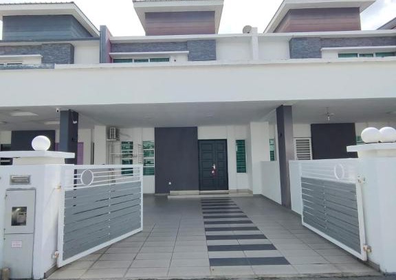 Taman Teratai Villa | Setia Home Sitiawan KTV 12+4 Pax