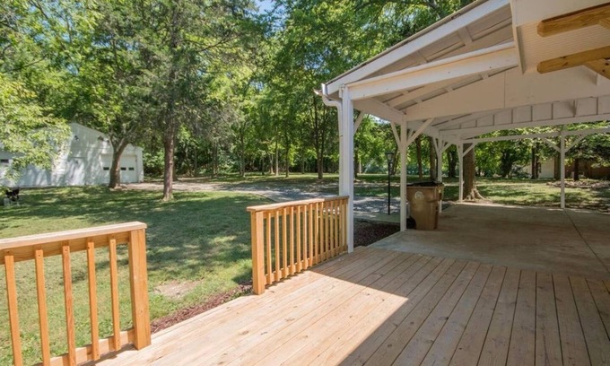 Heron Walk House | Settle up or down at the Nest on Neelys in the heart of Madison, TN!