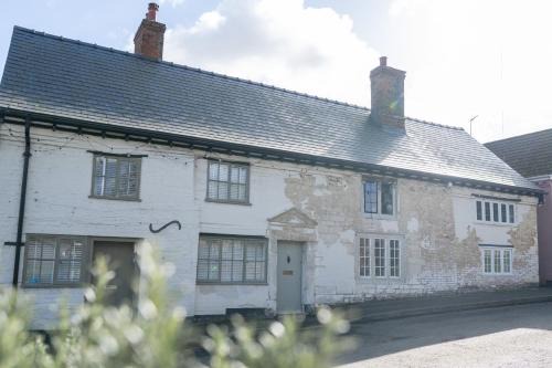 Long Itchington House | Seven Abbey Lane