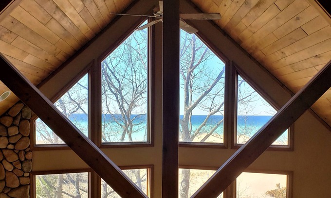 Onekama House | Seven Bedroom Home on Lake Michigan & short walk to Portage Lake
