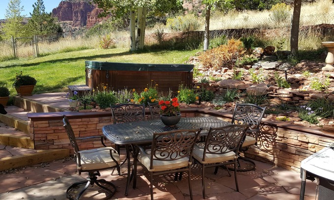 Basalt House | Seven Castles Beauty - You'll love this gorgeous pet-friendly property!