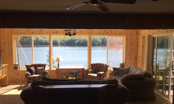 Gleason Cottage | Seven Island Lakefront Cottage - Traditional Wisconsin Cottage