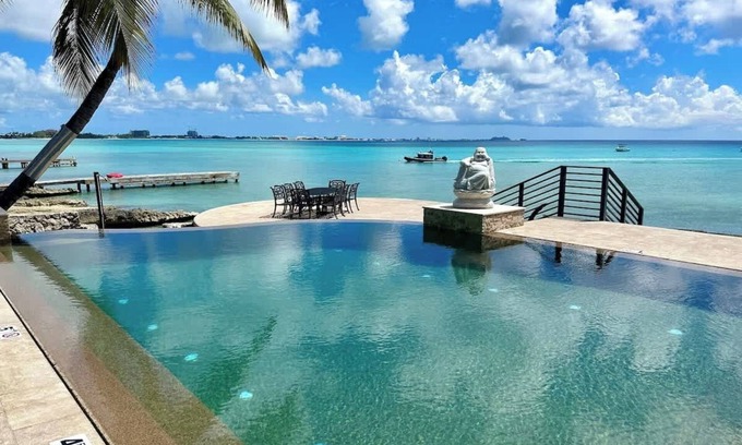 Northwest Point Condo | Seven Mile View # 1: 2 BR Oceanfront Condo/w Pool