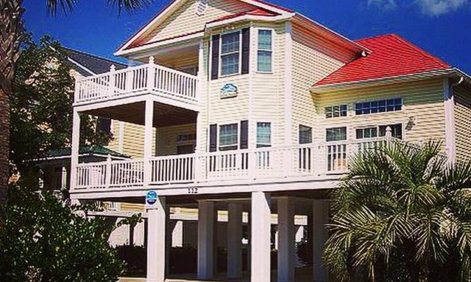 Woodland Terrace House | Seven Palms