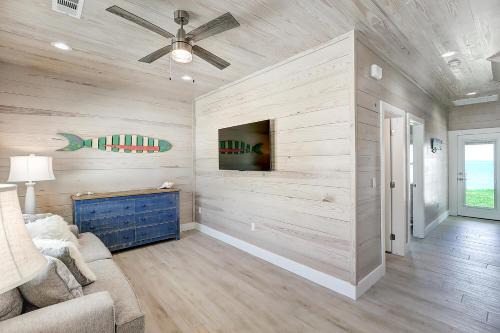 Fulton House | Seven Palms