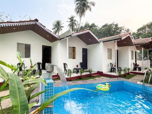 Morjim Hotel | Seven Petals Cottages