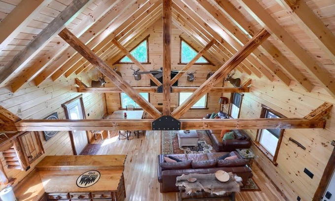 Nelsonville Cabin | Seven Pines Cabin - Secluded in Hocking Hills