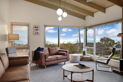 Clifton Springs House | Seven Views I Pool Table n Water Views