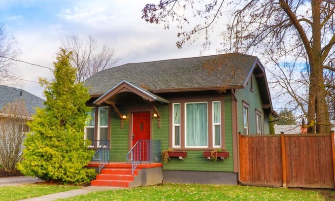 Walla Walla House | Sewah Retreat · Charming Craftsman Cottage - Walkable to Town