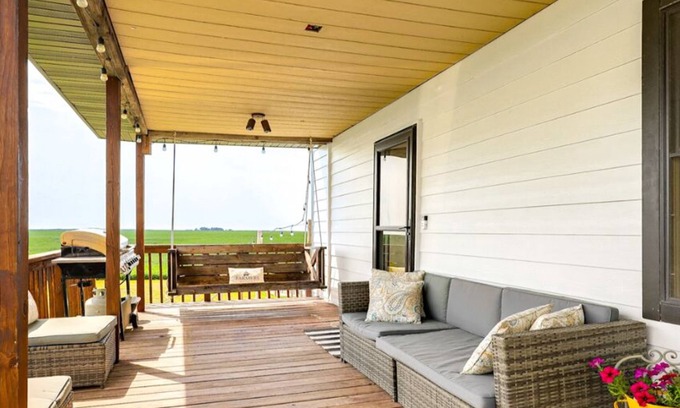 Seward County Other | Seward Nebraska Farm-Gym, Fire Pit, Pool, Sauna