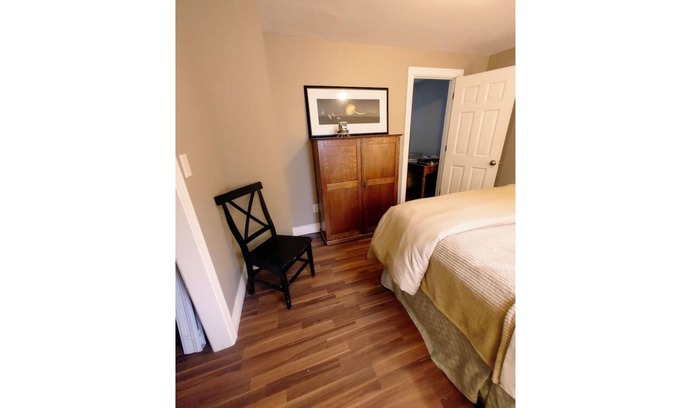 Seattle Metro Area Cottage | Seward Park Wisteria Cottage