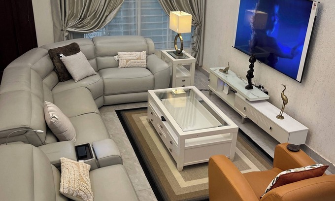 Tamale Apartment | Seyramz Palace - Entire 2 Bedroom Apartment - Free Shuttle on Arrival