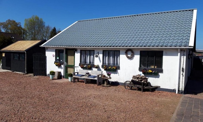 Nuis Bed & Breakfast | Sfeervol Appartement Het Knooppunt