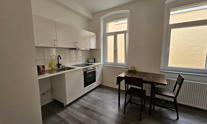 Bergisch Gladbach Hostel | SFN Home Stay