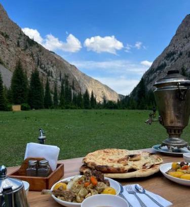 Naryn Region House | shabyr yurt camp