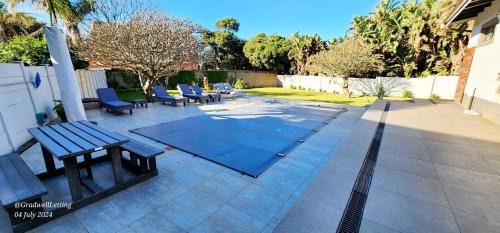 Ramsgate Beach Apartment | Shad Shack - Sleeps 10