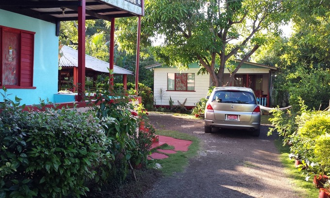 Bluefields House | Shades Cottage Room #2