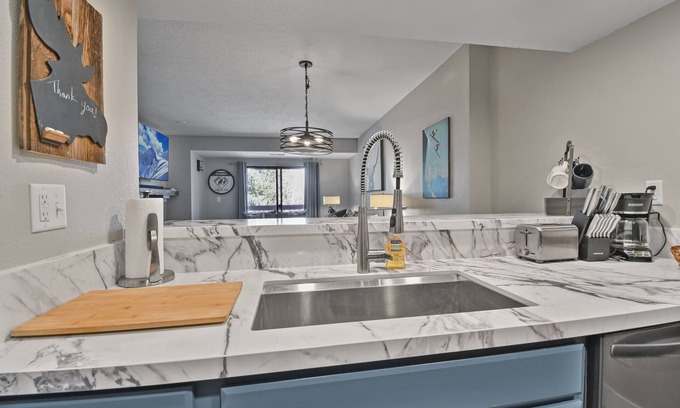 North Park City Hotel | Shadow Ridge by Luxury Mountain Destinat
