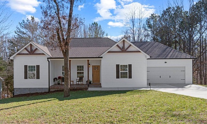 Winchester House | Shady Cove Retreat With Peaceful Views, Firepit, Marina & Lake Access Nearby