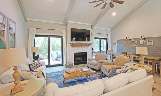 Sea Pines House | Shady Pines - PET FRIENDLY Sea Pines Home! Private Pool, Sleeps 10!