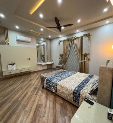 Faisalabad House | Shaheen Palace
