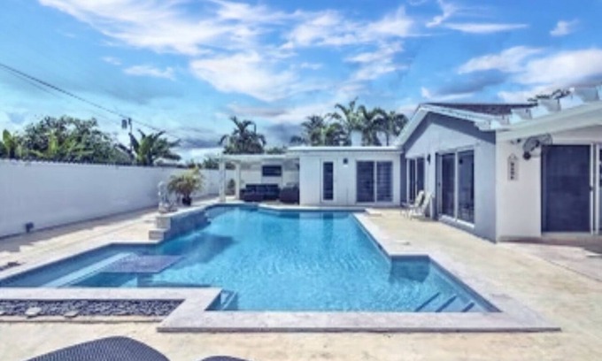 Miami Lakes House | shakes house